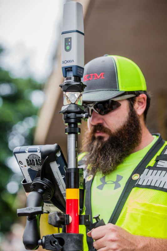 Інтегрована система GNSS GCX3 та роботизованого тахеометра iX-705