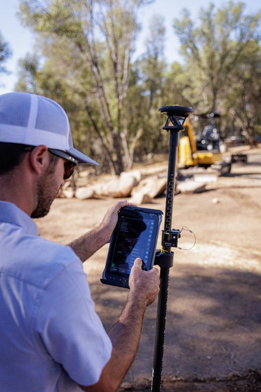 3D-MC Mobile GNSS TWIN Система управління для міні-екскаватора